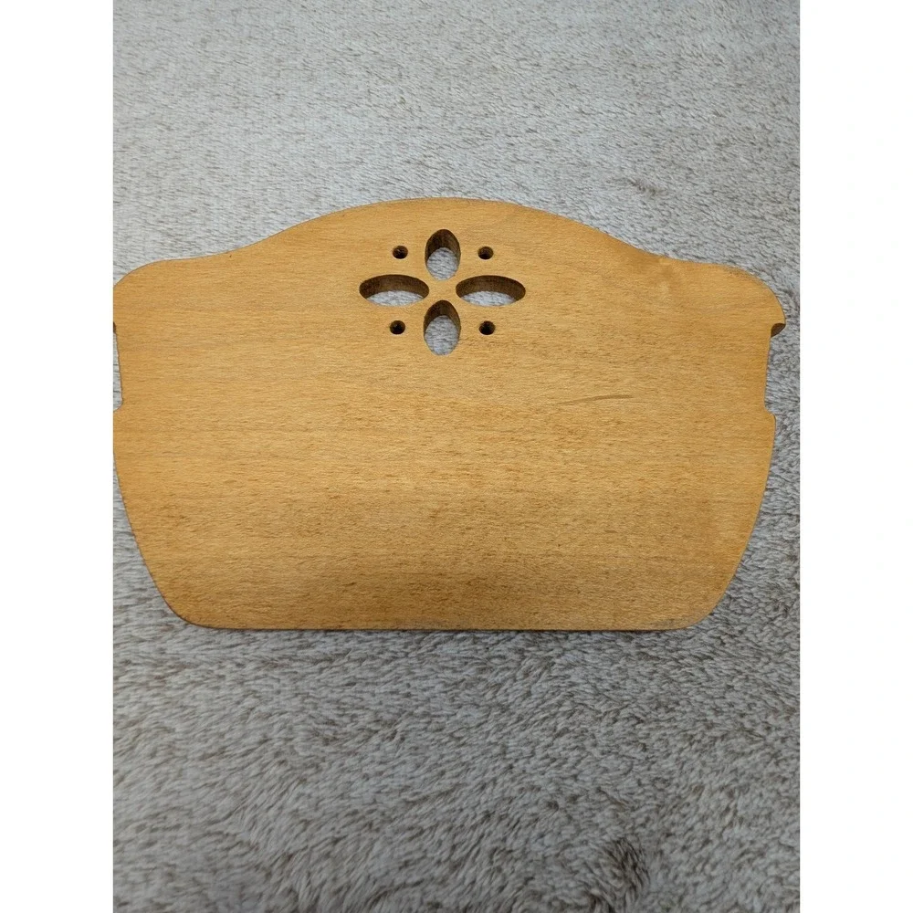 Longaberger Woodcrafts Basket Divider Wooden Clover Cutout Natural Finish
